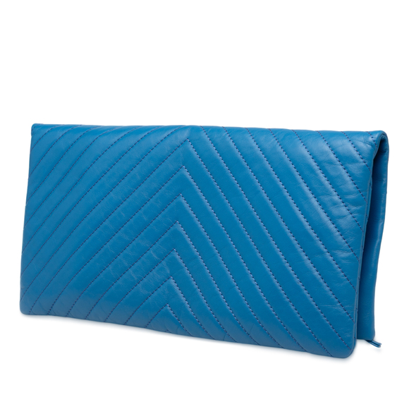 Pre-Loved Chanel CC Chevron Lambskin Fold Over Clutch - Picture 2 of 8